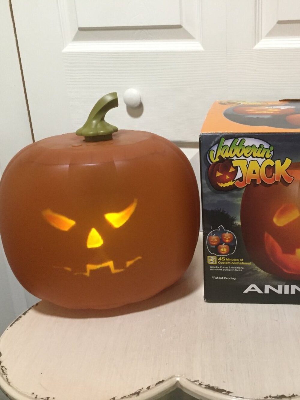 Jabberin’ Jack 11” Animated Talking Pumpkin Halloween Jack-O-Lantern Decoration